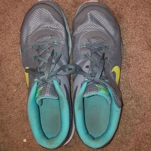NIKE SHOES! (used)